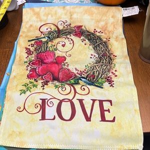 NWT MY EVERGREEN Valentine’s wreath, love, birds, hearts small garden flag 12x17